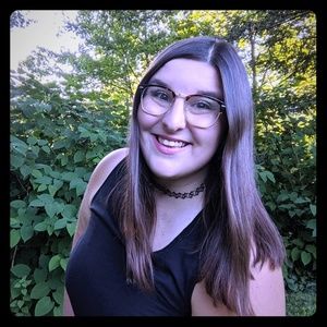 Meet your Posher, Alyssa